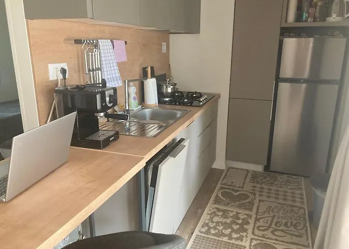 Laca Biograd Na Moru